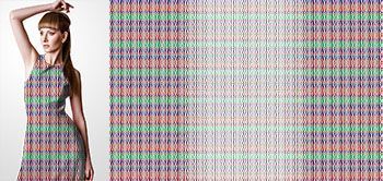 01023 Materiał ze wzorem kolorowe łamane linie ułożone w przejście tonalne rozjaśniające się do środka